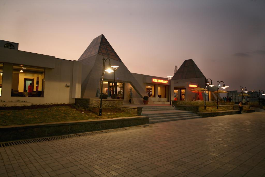 Sentosa Resorts & Water Park Chinchvad Экстерьер фото